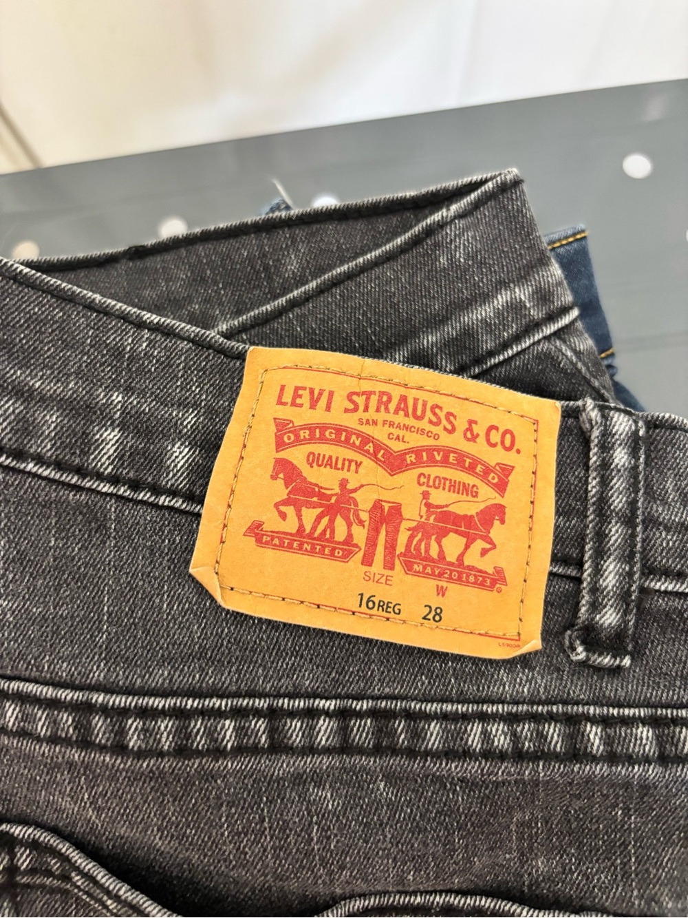Levi’s The Children’s Place Boys 14 16 Denim Knee Length Shorts Bundle 4 Piece - Picture 10 of 11